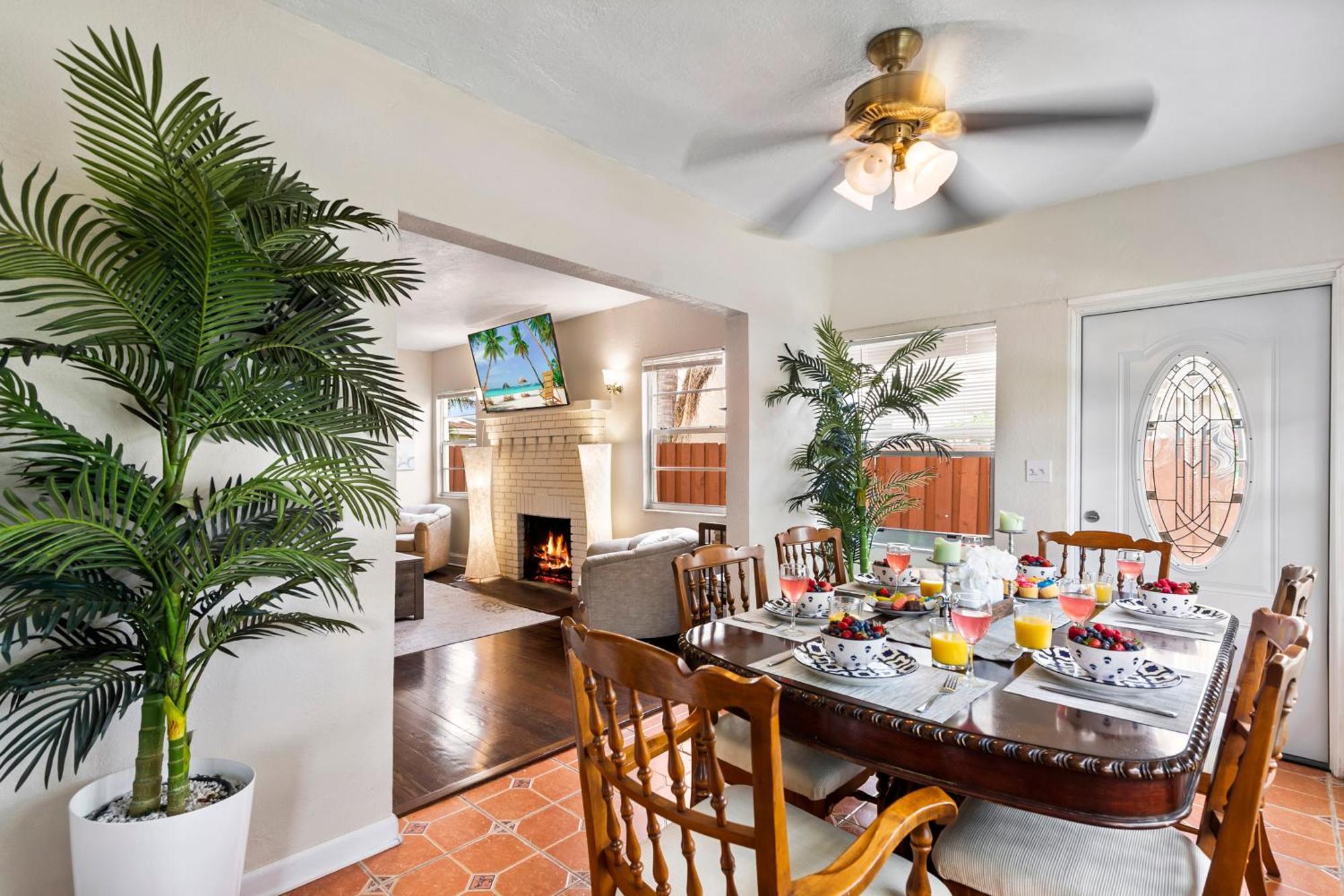 Chic Downtown Vacation Home And Guest Home West Palm Beach Exteriér fotografie